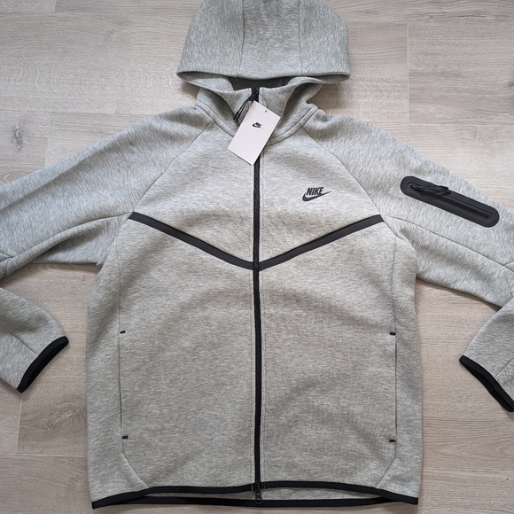 Nwt Nike Tech Fleece Windrunner Grey - Picture 1 of 5